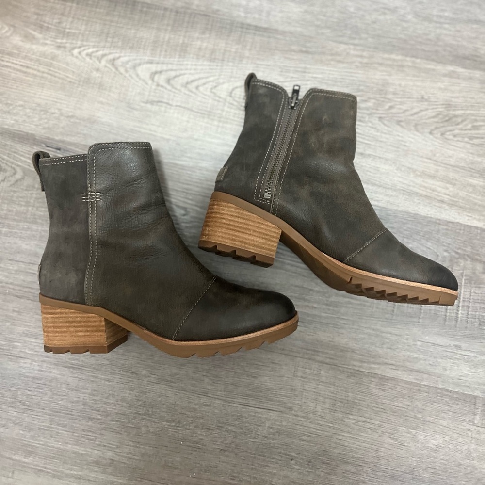 Sorel Cate Bootie in color Major size 8.5